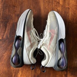 EUC Nike Air Max 2021 GS, Women’s 6.5, white with metallic swoosh